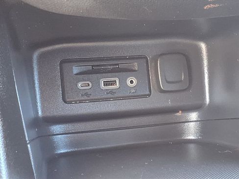 Used 2024 Chevrolet Equinox RS w/ RS Leather Package image 9