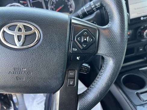 Used 2022 Toyota 4Runner TRD Off-Road Premium w/ Moonroof Package AWD/4WD image 20