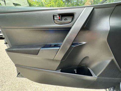 Used 2014 Toyota Corolla L FWD image 13