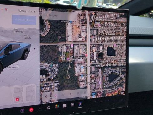 Used 2024 Tesla Cybertruck AWD Crew Cab image 19
