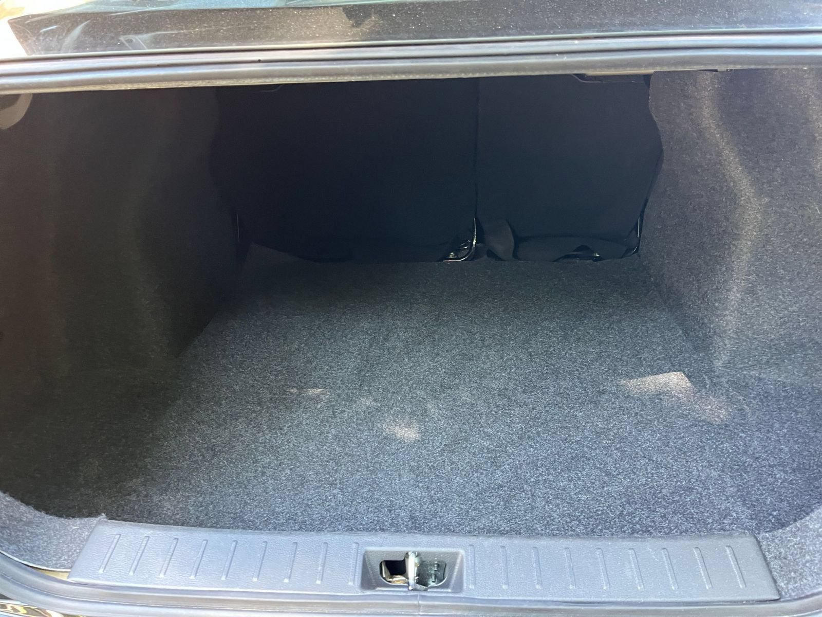 Used 2025 Nissan Versa SV FWD image 32