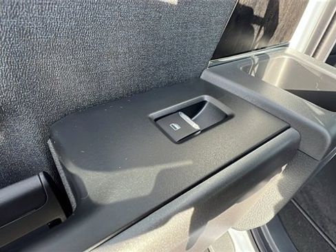 New 2025 Ford F250 Lariat w/ FX4 Off-Road Package image 16