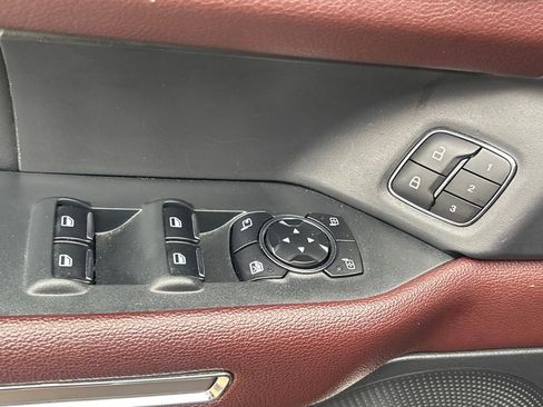 Used 2023 Ford Expedition Limited image 6