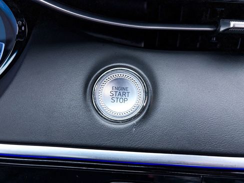 Used 2022 Genesis GV70 3.5T Sport w/ Sport Prestige Package AWD/4WD image 28