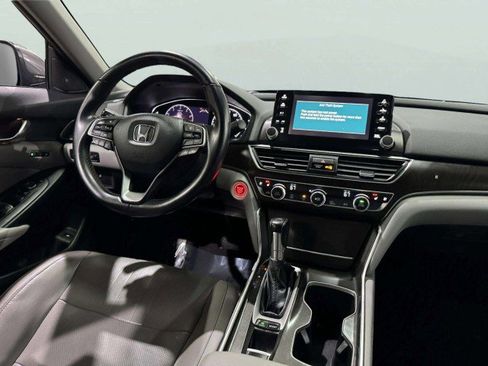 Used 2018 Honda Accord Touring image 30