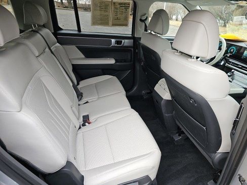 Used 2025 Hyundai Santa Fe SEL image 16