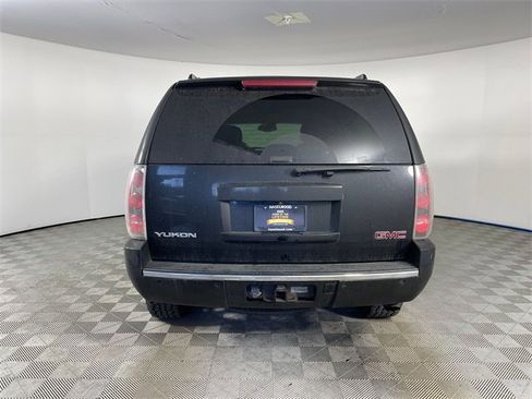 Used 2007 GMC Yukon Denali image 15