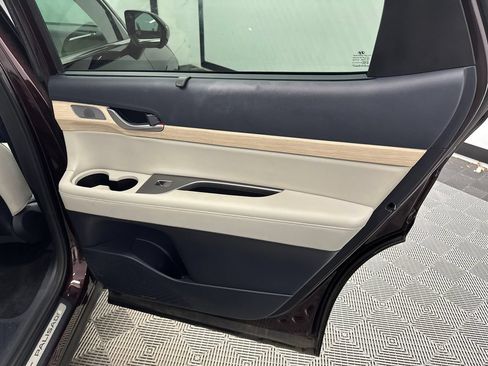 Used 2024 Hyundai Palisade Limited AWD/4WD image 18