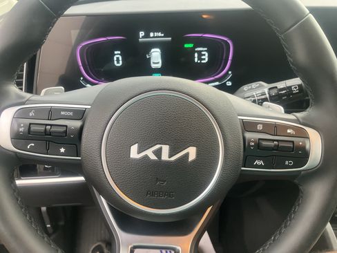 Used 2025 Kia Sportage EX AWD/4WD image 19