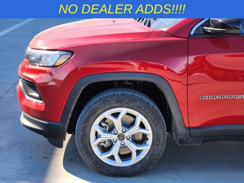 New 2026 Jeep Compass Latitude image 10