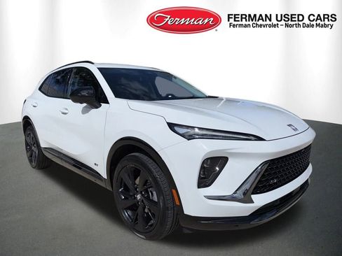 Used 2025 Buick Envision Sport Touring image 1