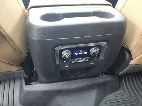 Used 2024 Chevrolet Tahoe Premier image 9