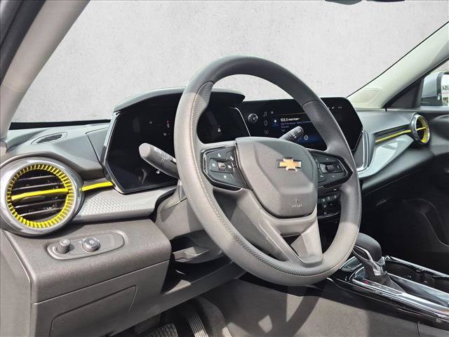 Used 2026 Chevrolet Trax LT FWD image 10