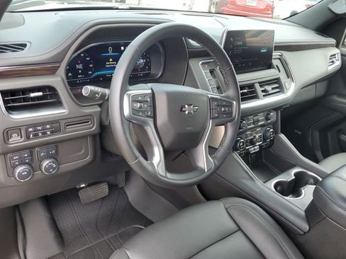 Used 2023 Chevrolet Tahoe Z71 w/ Luxury Package AWD/4WD image 10