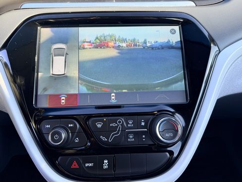 Used 2019 Chevrolet Bolt Premier w/ Infotainment Package image 22