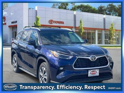 Used 2023 Toyota Highlander XLE