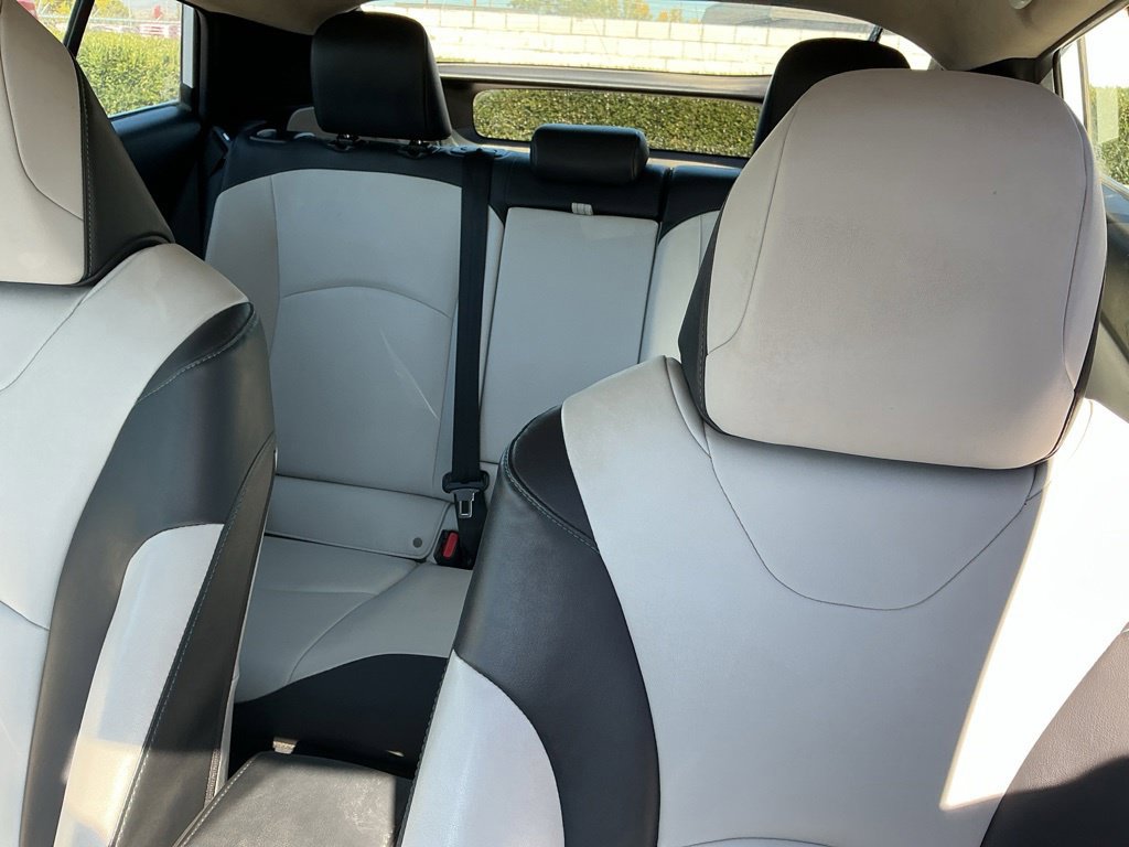 Used 2022 Toyota Prius XLE AWD/4WD image 13