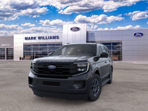 New 2026 Ford Expedition Active AWD/4WD image 2