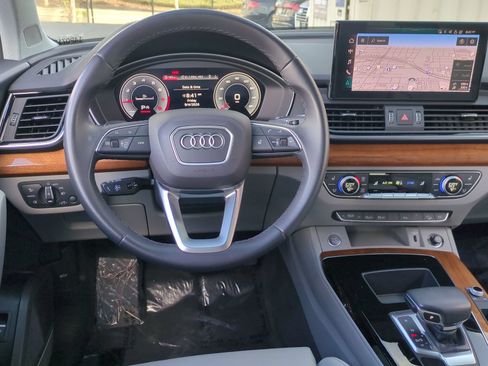 Used 2023 Audi Q5 2.0T Premium Plus w/ Premium Plus Package AWD/4WD image 9