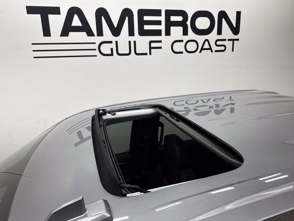 Used 2025 GMC Sierra 1500 AT4 w/ AT4 Premium Package AWD/4WD image 17