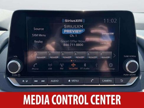 Used 2024 Nissan Rogue SV AWD/4WD image 7