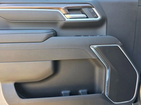 Used 2025 Chevrolet Silverado 3500 LT w/ Convenience Package image 14