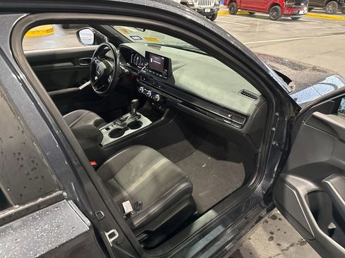 Used 2023 Honda Civic Sport image 13