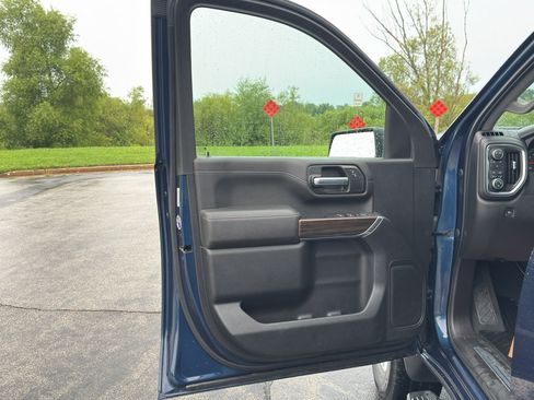 Used 2021 Chevrolet Silverado 2500 LT w/ Convenience Package AWD/4WD image 10