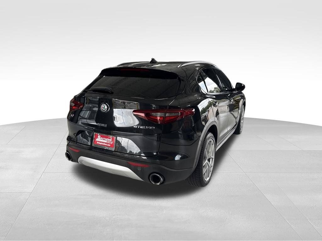 Used 2018 Alfa Romeo Stelvio Ti Sport AWD/4WD image 8