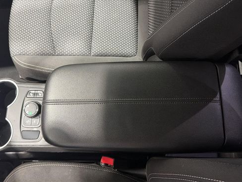 Used 2022 GMC Terrain SLE w/ Driver Convenience Package AWD/4WD image 15