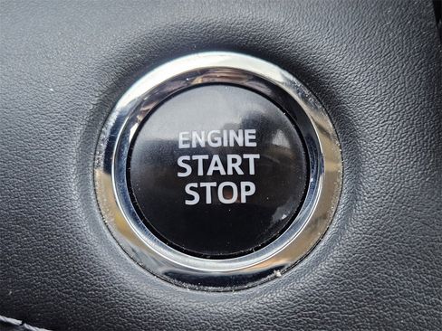 Used 2023 Toyota Highlander LE image 20