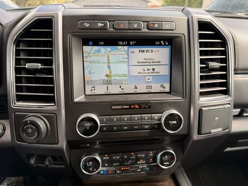Used 2018 Ford Expedition Platinum AWD/4WD image 20