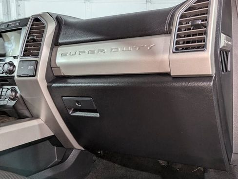 Used 2017 Ford F350 Lariat image 23