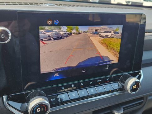 Used 2025 Chevrolet Colorado Trail Boss AWD/4WD image 18
