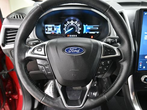 Used 2022 Ford Edge Titanium AWD/4WD image 7