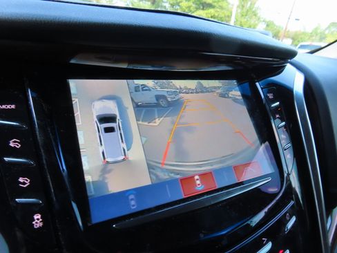 Used 2020 Cadillac Escalade ESV Premium Luxury image 20