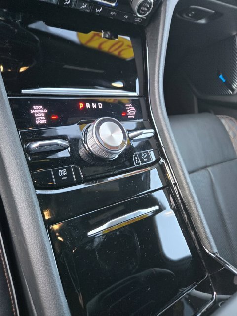 Used 2024 Jeep Grand Cherokee Summit w/ Adv Protech Group IV AWD/4WD image 16