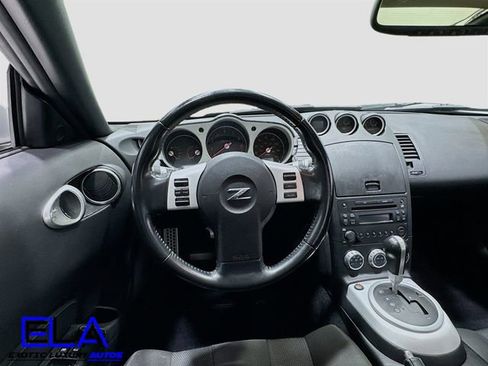 Used 2006 Nissan 350Z Enthusiast w/ (N93) Cargo Convenience Pkg image 10