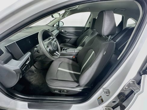 Used 2025 Hyundai Sonata SEL FWD image 13
