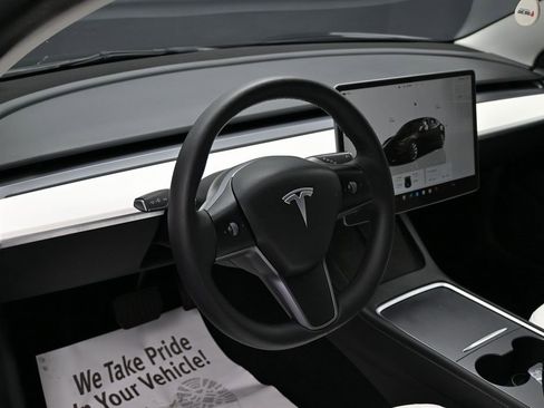 Used 2023 Tesla Model 3 Standard Range image 16