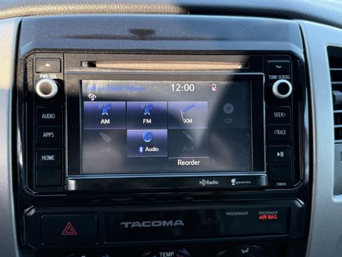 Used 2015 Toyota Tacoma 4x4 Access Cab image 34