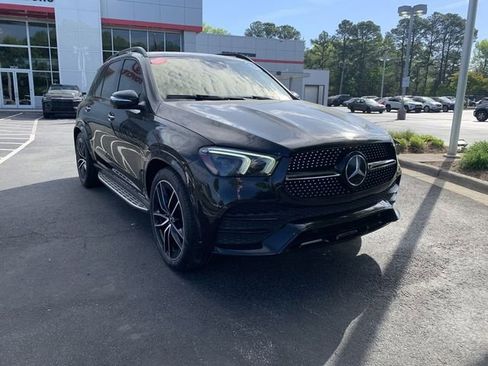 Used 2021 Mercedes-Benz GLE 450 4MATIC w/ AMG Line Exterior image 2