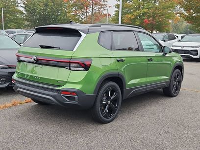 New 2025 Volkswagen Taos SE