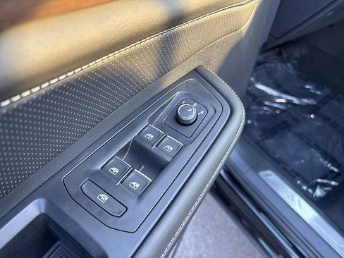 New 2026 Volkswagen Atlas SE image 11