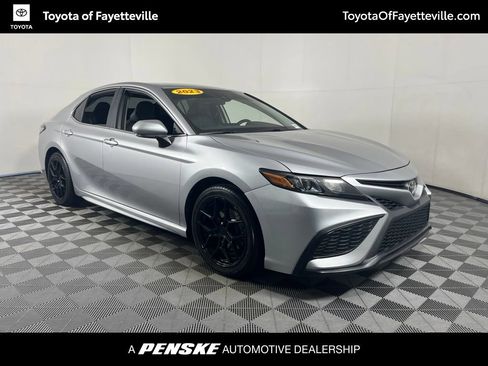 Used 2023 Toyota Camry SE FWD image 14
