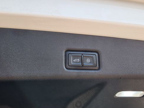 Used 2025 Audi Q5 Premium AWD/4WD image 59
