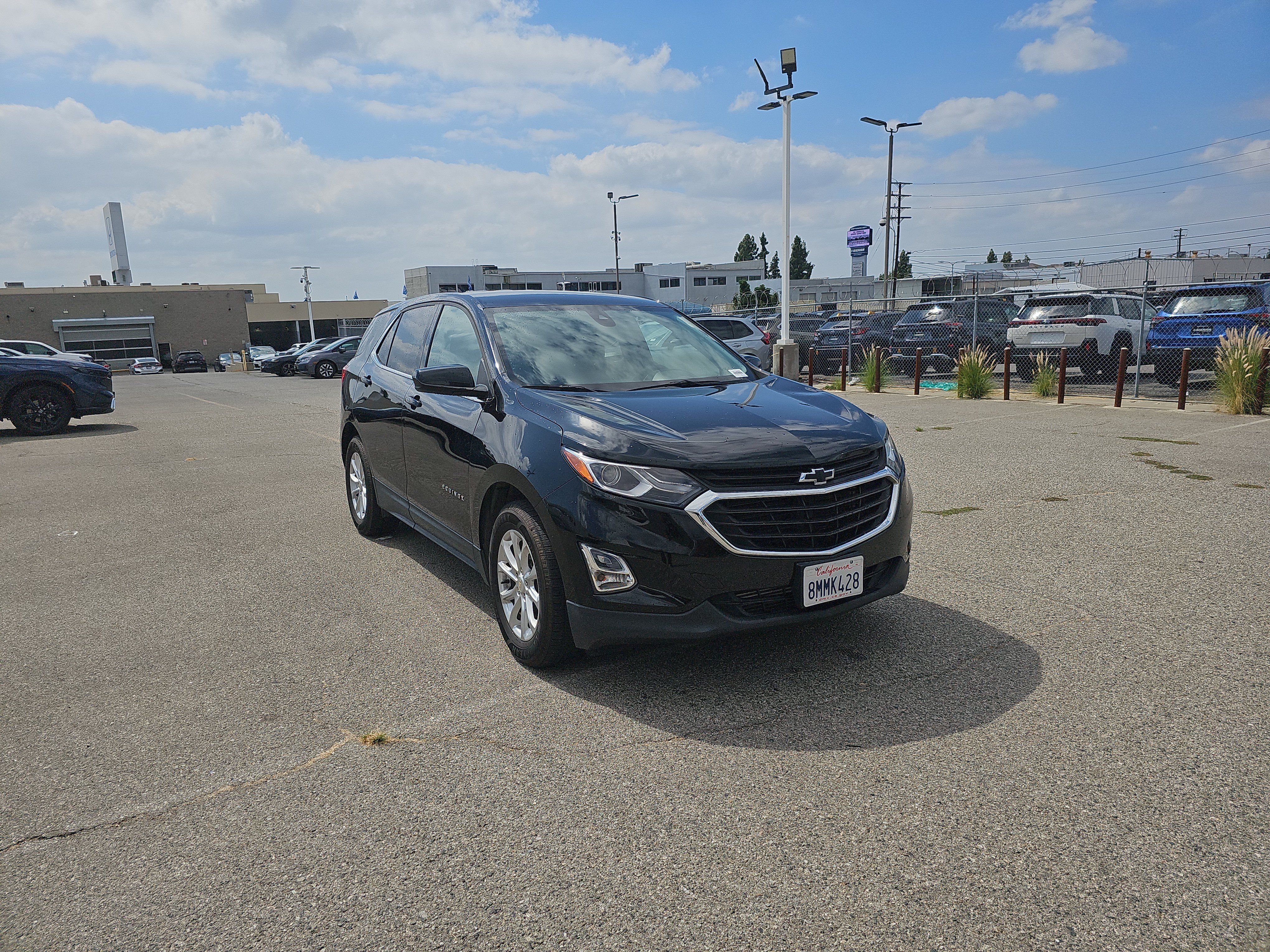 Used 2020 Chevrolet Equinox LT FWD image 2