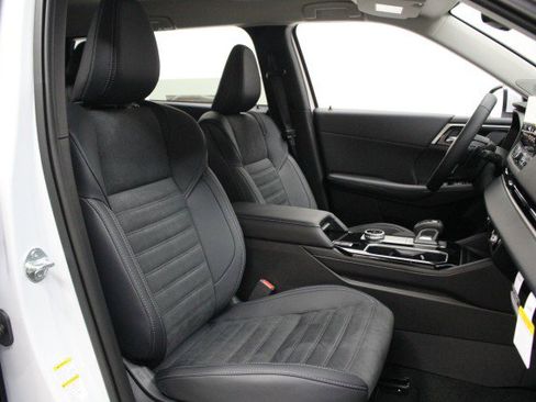 New 2026 Mitsubishi Outlander SE image 19