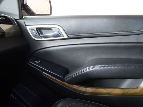 Used 2018 GMC Yukon Denali image 27