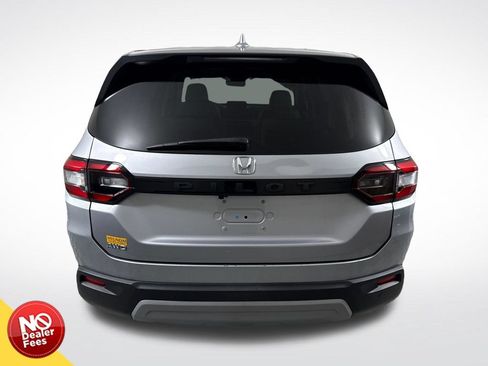 Used 2024 Honda Pilot EX-L image 4